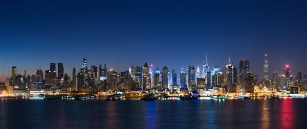 افق نیویورک در شب