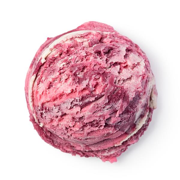 اسکوپ بستنی توت فرنگی جدا شده در پس زمینه سفید