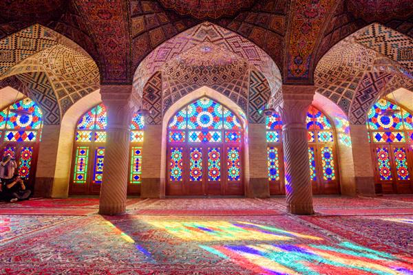 شیراز ایران - 30 سپتامبر 2016 نصیرالملک مسجد صورتی داخلی