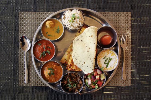 غذاهای هندی معمولی از جیپور - تالی راجستانی