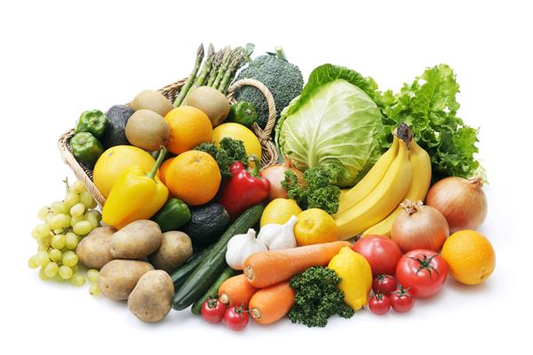 مجموعه ای از میوه ها و سبزیجات مختلف در زمینه سفید