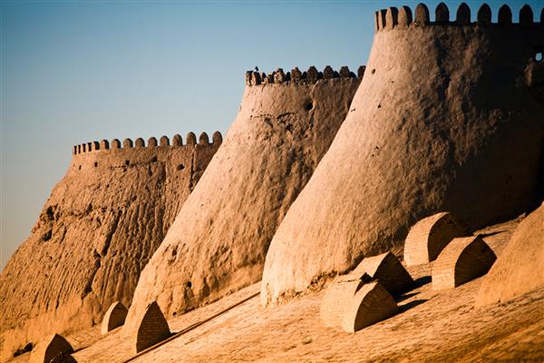 دیوار شهر سنگی شهر خیوه آسیای مرکزی ازبکستان