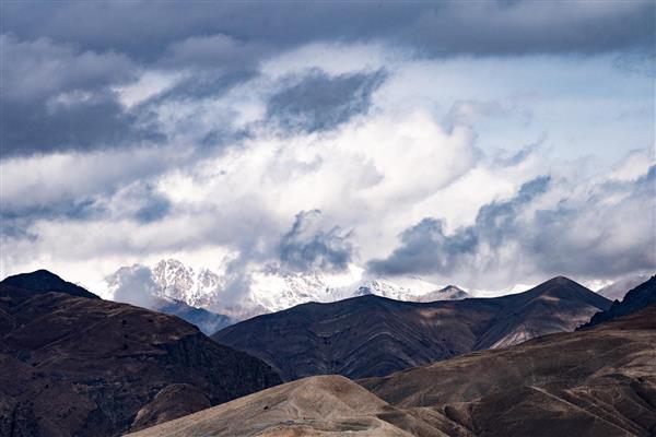 قله های بلند عکسهای کوهستان در پاییز البرز مرکزی کوهستان سرد