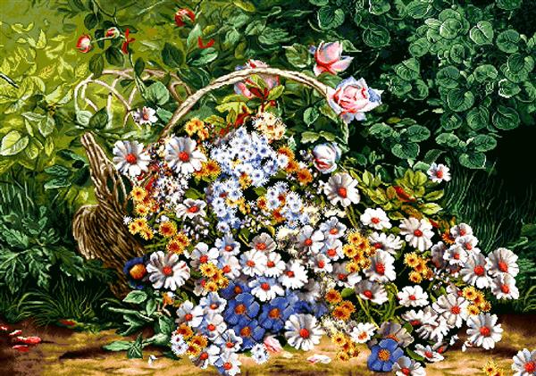 تابلو فرش سبد کج شده پر از گل‌های سفید و آبی در باغ