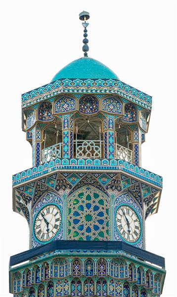 برج ساعت مشهد با کاشی‌کاری آبی و معماری اسلامی