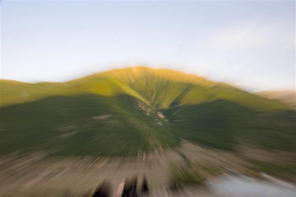 کوهستان تابستانی: عکس امپرسیونیسمی از زیباترین مناظر طبیعت و چشم‌اندازهای کوهستانی