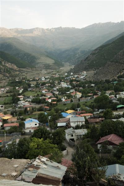 روستای بر فراز کوه‌ها: عکاسی حرفه‌ای مولتی اکسپوژر (چندگانه) از چشم‌اندازهای انتزاعی ایران زیبا