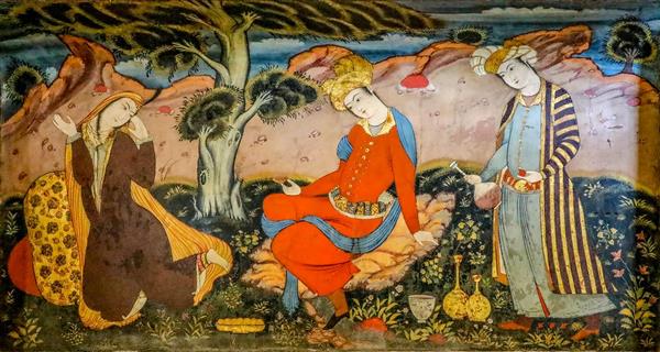 نقاشی بزم درباریان در فضای طبیعی چهلستون با پس‌زمینه کوهستانی