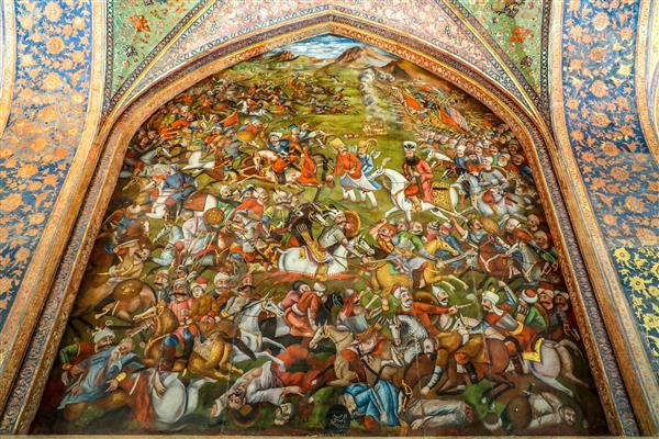 نقاشی دیواری باکیفیت نبرد چالدران یا کرنال (صحنه رزم شاه) در کاخ چهلستون اصفهان