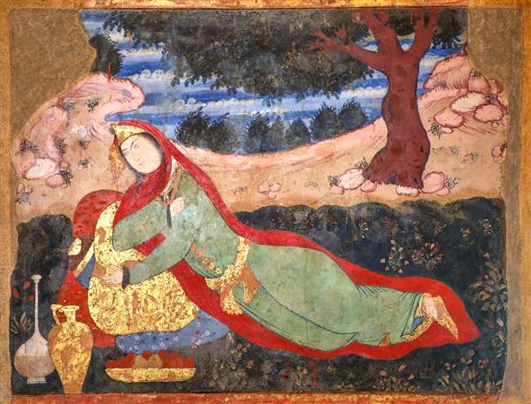 نقاشی باکیفیت زن صفوی (دلبر) در حال دراز کشیدن در طبیعت با کوزه و میوه در کاخ چهلستون