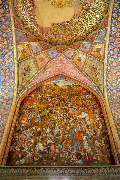 نقاشی نبرد چالدران یا کرنال زیر سقف طلاکاری شده چهلستون اصفهان