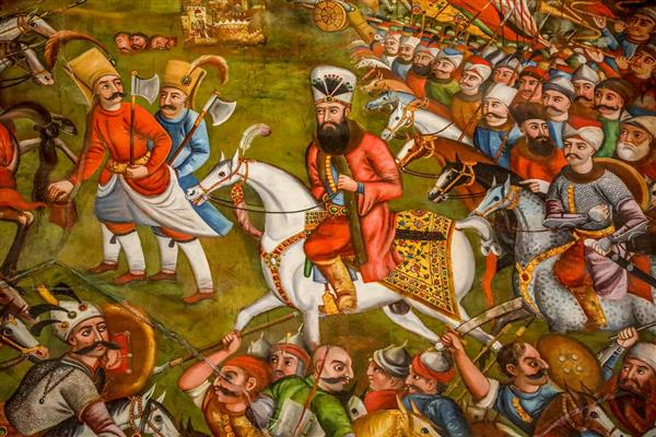 جزئیات نقاشی نبرد، سربازان و سواره‌نظام در نگارگری کاخ چهلستون