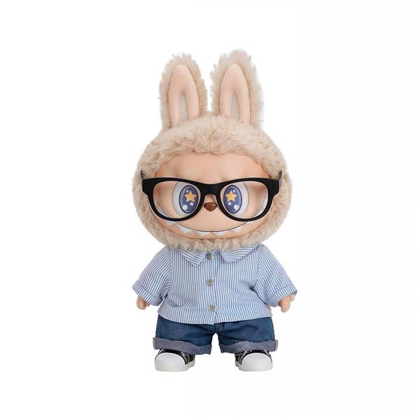 عکس لبوبو عینکی با تیپ اسپرت پیراهن آبی