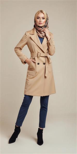 طرح مدل زن با پالتوی شتری و شال با حجاب اسلامی