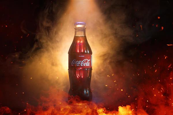 پوستر دیواری سه بعدی کوکاکولا با سبک هنری محو