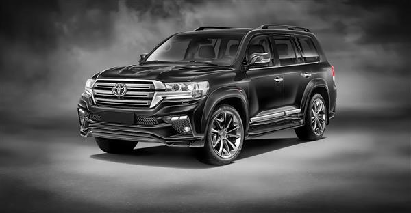 تصویر باکیفیت تویوتا لندکروز مشکی با نمای ۳ بعدی ویژه چاپ پوستر دیواری اتاق پسرانه و دفاتر اداری لوکس