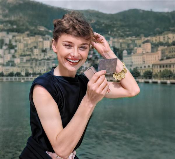 تصویر نوستالژیک آدری هپبورن در کنار دریاچه برای تابلوهای دکوراتیو کلاسیک و دیوارهای گالری آرایشگاه زنانه