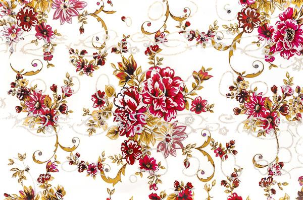 طرح پارچه و کاغذ دیواری با گل‌های زرشکی و شاخ و برگ طلایی ویژه پوستر دیواری اتاق خواب مستر