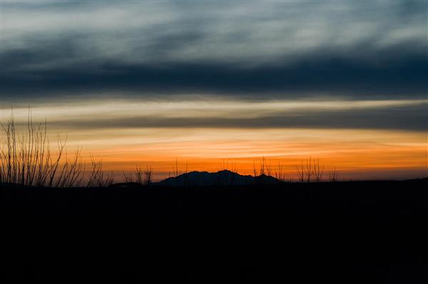 آسمان وارونه غروب رمز آلود و رنگهای طبیعت