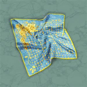 تصویر 2 از گالری عکس روسری با حاشیه زرد و پترن آبی آسمانی