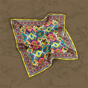 تصویر 2 از گالری عکس روسری با طرح رنگارنگ فرش