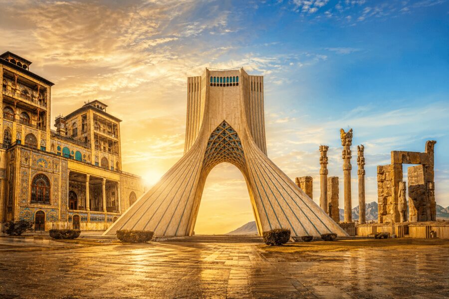 مجموعه عکس بناهای تاریخی ایران | دانلود تصاویر تخت جمشید، اصفهان و تهران