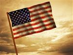 پرچم قدیمی آمریکا بر فراز غروب خورشید به اهتزاز در می آید پرچم ایالات متحده برای روز استقلال ایالات متحده پرچم ایالات متحده آمریکا پرچم ستاره ها و راه راه ها پرچم گلوری قدیمی ایالات متحده پرچم بنر ستاره دار ایالات متحده آمریکا