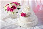 کیک عروسی سنتی و دسته گل عروس