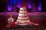 تصویر کیک عروسی زیبا در جشن عروسی