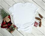 موکاپ یک عکس پیراهن خالی تی شرت سفید با کریسمس